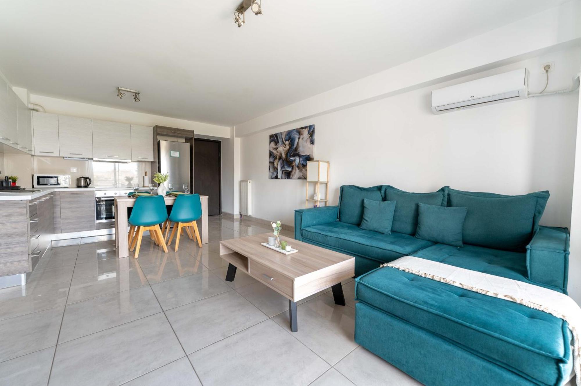 Modern Spacious Apartment Located In พีเรียส ภายนอก รูปภาพ